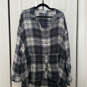 American Eagle Outfitters Navy and White Flowy Plaid Button Down Shirt XXL